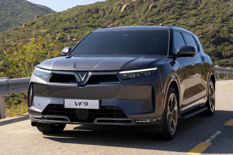 VinFast VF9 Eco