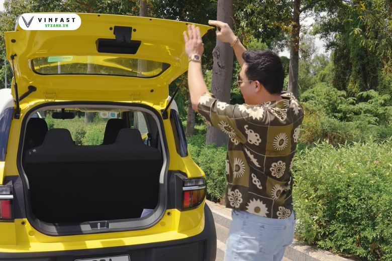 Mẫu xe điện từ VinFast khiến Trần Thành "Phải lòng" ngay từ ánh nhìn đầu tiên 4 Loc Blog Xe 37
