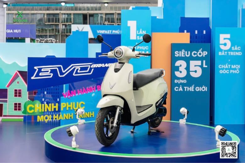Vinfast Evo Grand ra mắt với pin tháo rời đi được 262km khi sạc đầy 9 117
