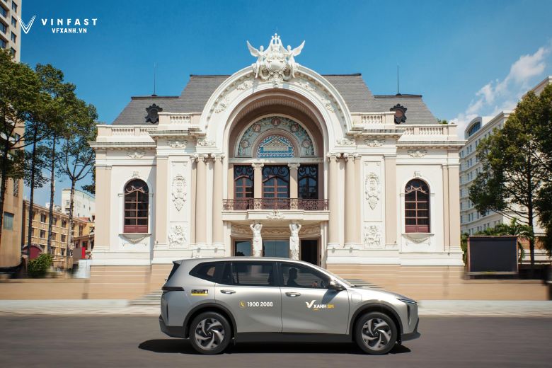 VinFast Limo Green MPV 7 thuần điện chủ lực từ VinFast gia nhập dịch vụ Xanh SM Limo 1 477