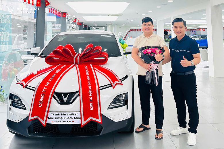 So sánh điểm khác biệt giữa Xe VF6 bản Mỹ và bản thương mại tại Việt Nam? 5 Loc Blog xe 22